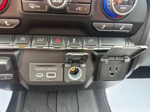 Used 2021 Chevrolet Silverado 1500 LT w/ Convenience Package II AWD/4WD image 24