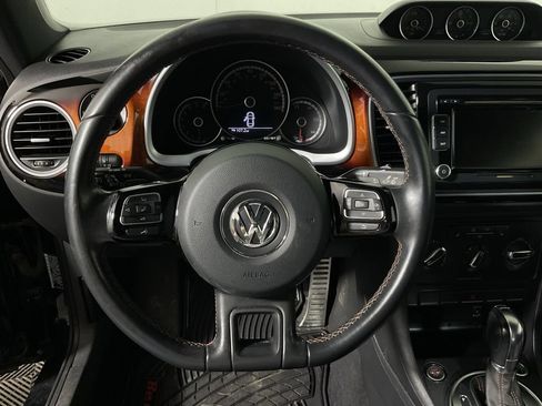 Used 2013 Volkswagen Beetle Turbo FWD image 23