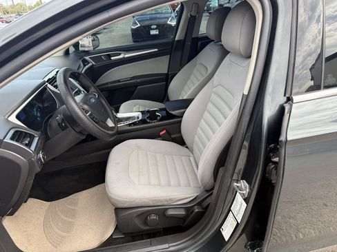 Used 2015 Ford Fusion S FWD image 9