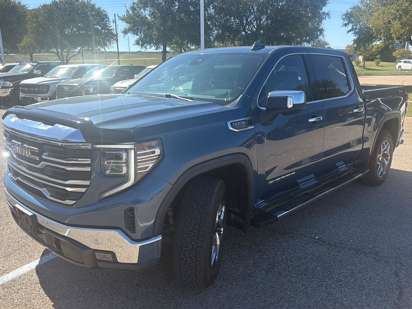 Used 2024 GMC Sierra 1500 SLT w/ SLT Premium Plus Package AWD/4WD image 7