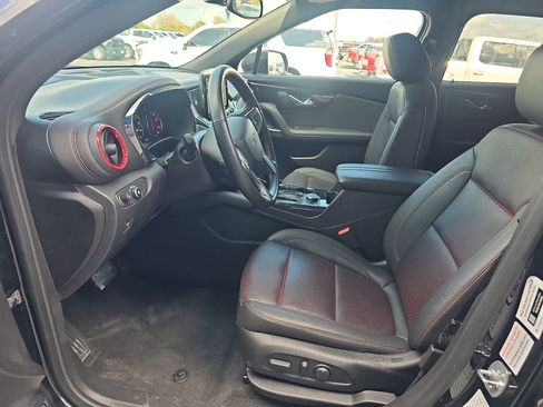 Used 2025 Chevrolet Blazer RS FWD image 13