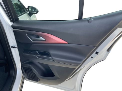 New 2025 Chevrolet Equinox EV RS w/ Convenience Package II image 18