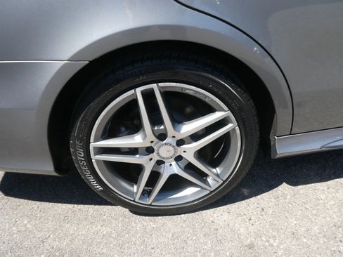Used 2015 Mercedes-Benz E 350 4MATIC Sedan image 33
