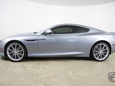Used 2014 Aston Martin DB9 Coupe image 6