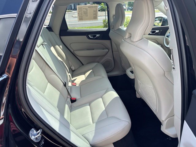 Certified 2023 Volvo XC60 B5 Core w/ Climate Package AWD/4WD image 13