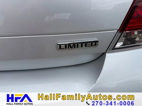 Used 2015 Chevrolet Impala LT w/ LT Sunroof Package FWD image 9