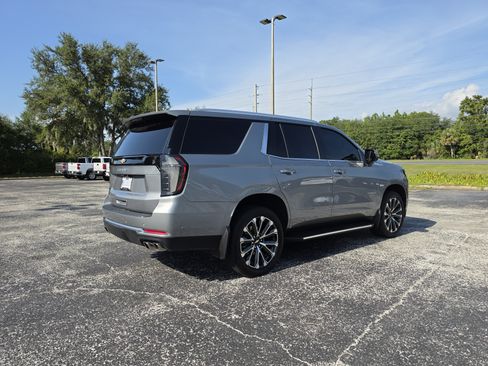 Used 2025 Chevrolet Tahoe High Country AWD/4WD image 4