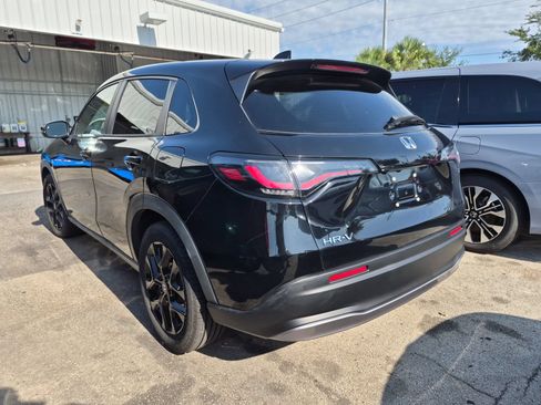 Certified 2023 Honda HR-V Sport image 7