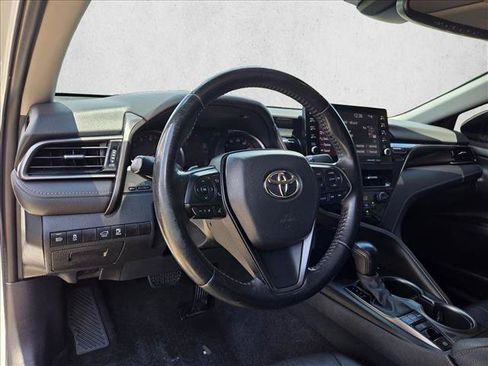 Used 2021 Toyota Camry XSE FWD image 10