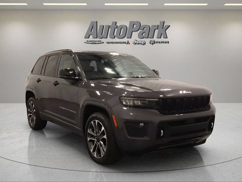 Certified 2023 Jeep Grand Cherokee Overland AWD/4WD image 2