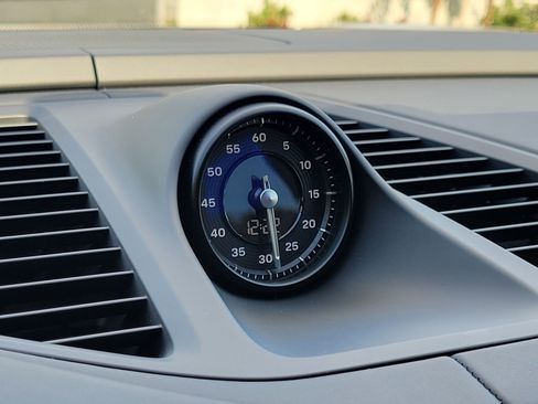 Used 2025 Porsche Macan Electric image 20