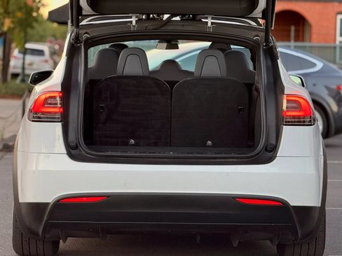 Used 2018 Tesla Model X 100D AWD/4WD image 9