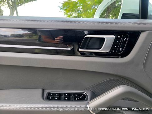 Used 2019 Porsche Cayenne image 58