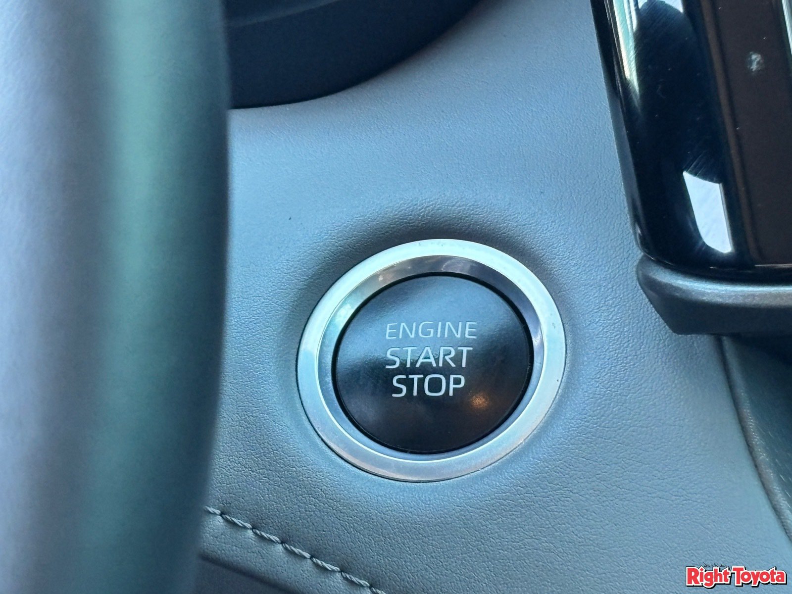 Used 2024 Toyota Highlander XLE AWD/4WD image 26