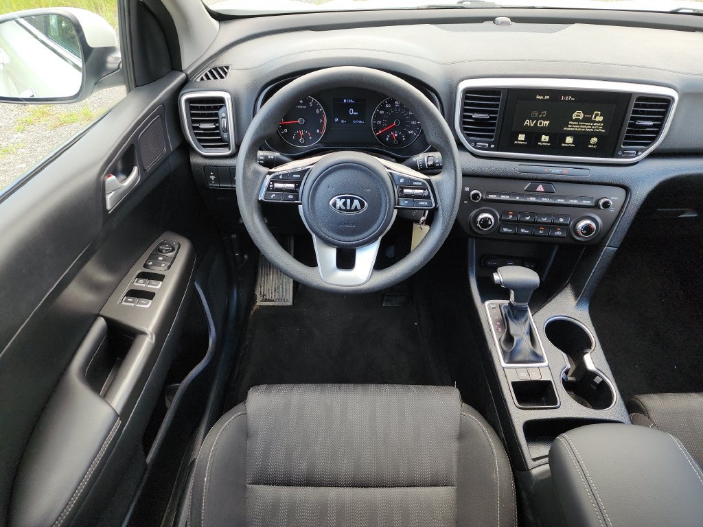 Used 2022 Kia Sportage LX FWD image 17