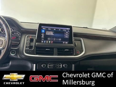 Used 2021 Chevrolet Suburban LT AWD/4WD image 17