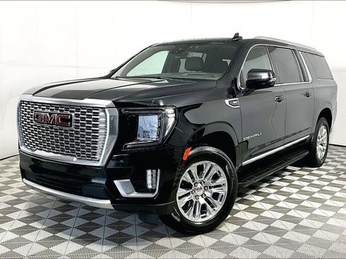 Used 2024 GMC Yukon XL Denali image 2