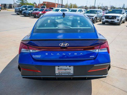 New 2026 Hyundai Elantra Sport FWD image 11