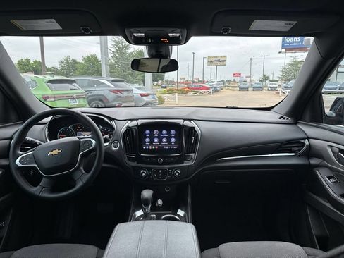 Used 2023 Chevrolet Traverse LT FWD image 22
