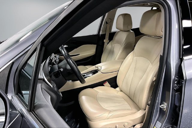 Used 2019 Buick Envision Preferred FWD image 20