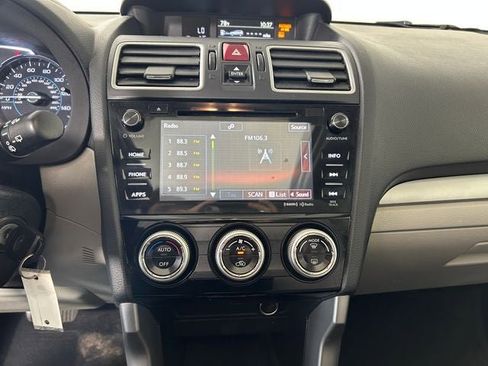 Used 2017 Subaru Forester 2.5i Premium AWD/4WD image 23