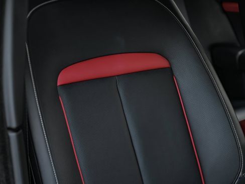 Used 2022 Rolls-Royce Cullinan image 47