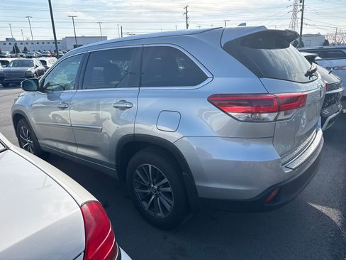 Used 2017 Toyota Highlander XLE image 8