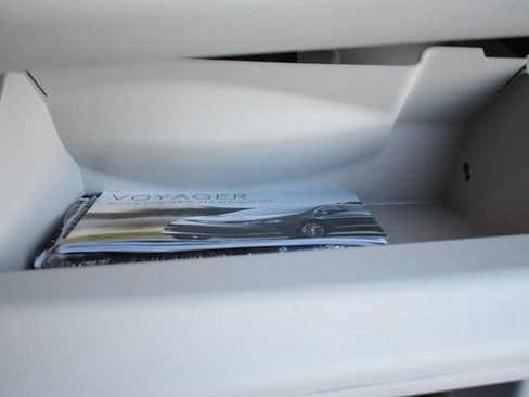 Used 2024 Chrysler Voyager LX image 46