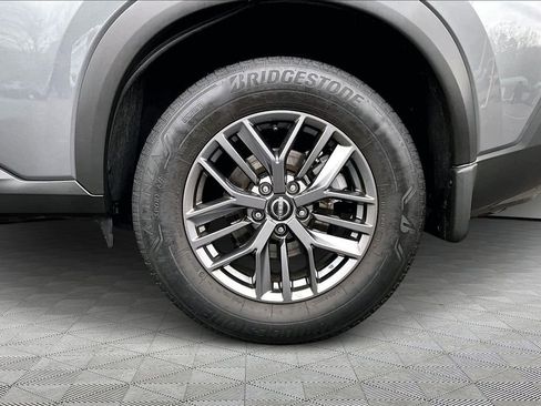 Used 2023 Nissan Rogue S image 23