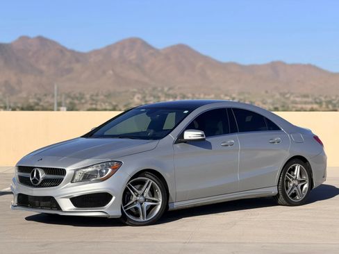 Used 2014 Mercedes-Benz CLA 250 image 2