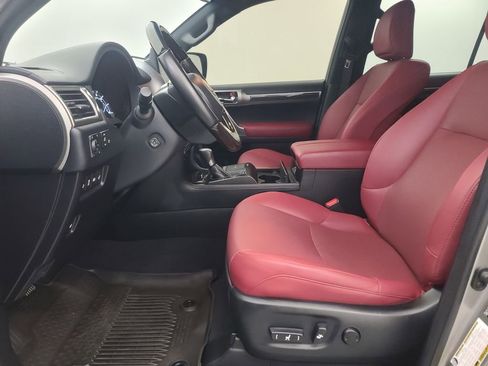 Used 2023 Lexus GX 460 Premium w/ Accessory Package image 27