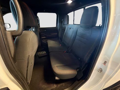 Used 2022 Nissan Frontier PRO-4X w/ Technology Package image 27