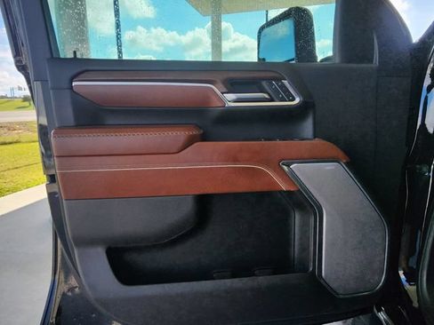 Used 2024 GMC Sierra 3500 Denali Ultimate AWD/4WD image 10
