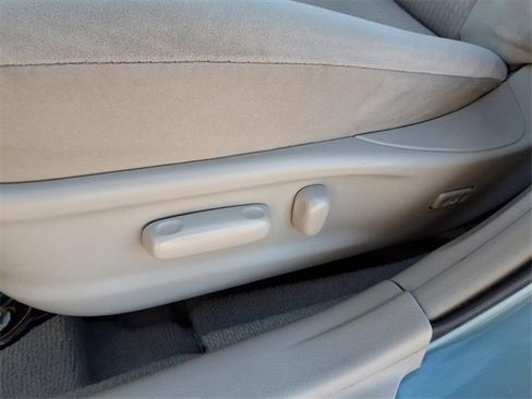 Used 2011 Toyota Camry LE image 13