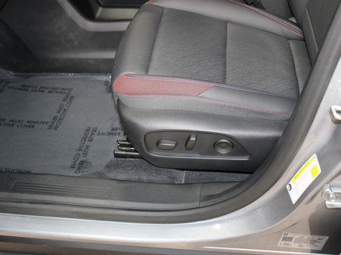 Used 2025 Chevrolet Equinox RS w/ Safety and Technology Package FWD image 26