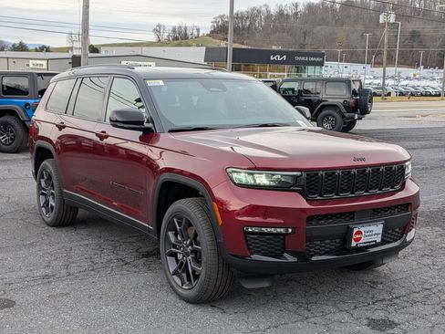 New 2025 Jeep Grand Cherokee L Limited w/ Trailer Tow Package image 3