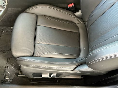 Used 2022 BMW 230i Coupe w/ M Sport Package RWD image 19