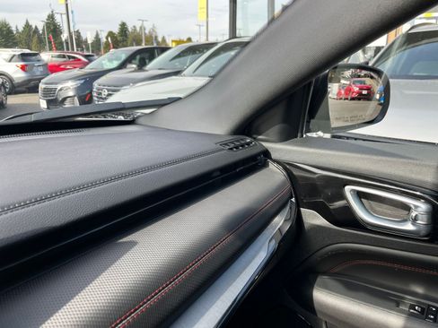 Used 2025 Jeep Compass Trailhawk image 35