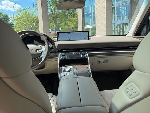 Used 2024 Genesis GV80 2.5T w/ Advanced Package image 5