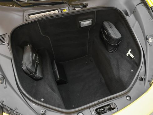Used 2010 Ferrari 458 Italia Coupe RWD image 16