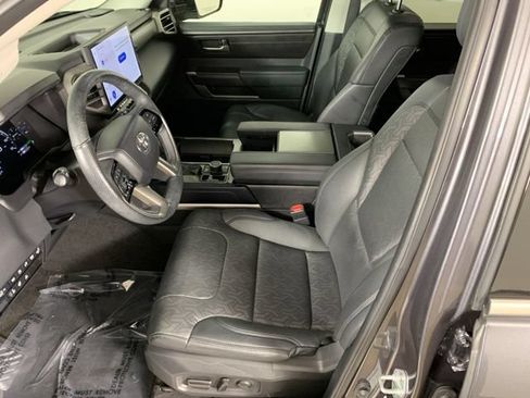 Used 2023 Toyota Sequoia SR5 w/ SR5 Premium Package AWD/4WD image 33