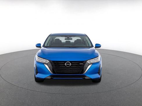 Used 2025 Nissan Sentra SV FWD image 2
