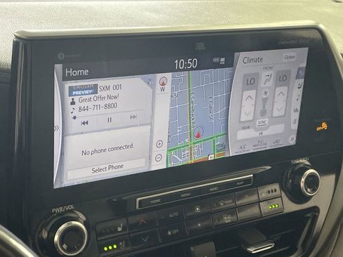 Used 2022 Toyota Highlander Limited image 17