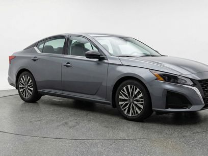 Used 2025 Nissan Altima 2.5 SV