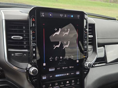 Used 2025 RAM 1500 Laramie w/ Night Edition image 22