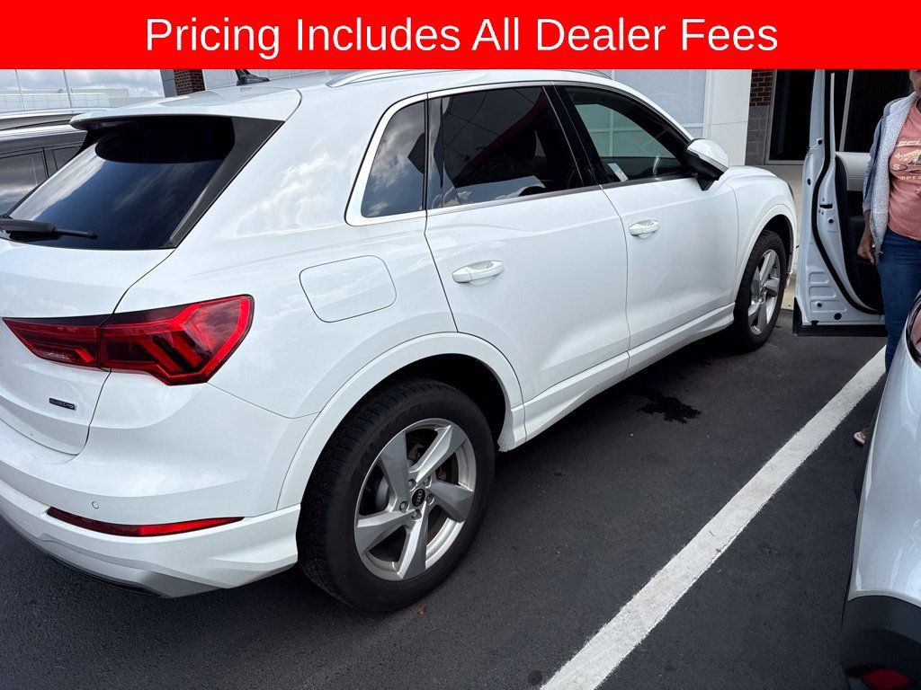 Used 2021 Audi Q3 2.0T Premium w/ Convenience Package AWD/4WD image 2