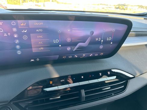 New 2026 Buick Enclave Sport Touring w/ Super Cruise Package image 19