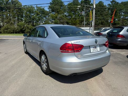 Used 2013 Volkswagen Passat 2.5 S FWD image 3