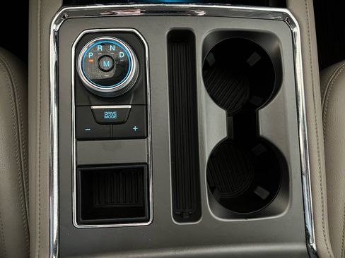 Used 2019 Ford Expedition XLT w/ Equipment Group 202A image 28