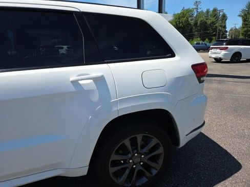 Used 2019 Jeep Grand Cherokee High Altitude AWD/4WD image 39